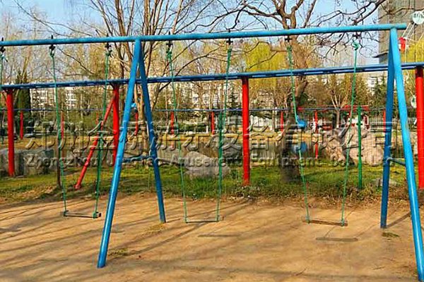秋千_體能樂(lè)園