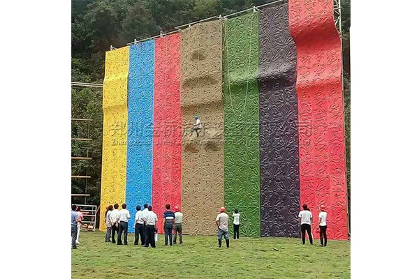 高空攀巖_體能樂園
