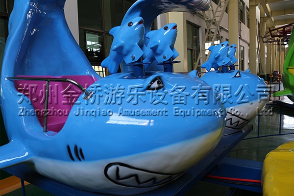 激戰(zhàn)鯊魚島