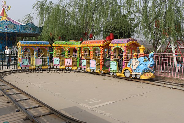軌道小火車