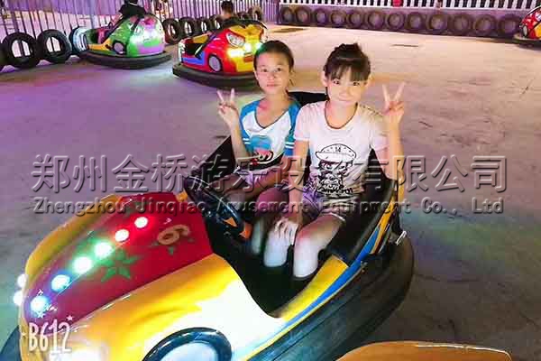 電瓶碰碰車