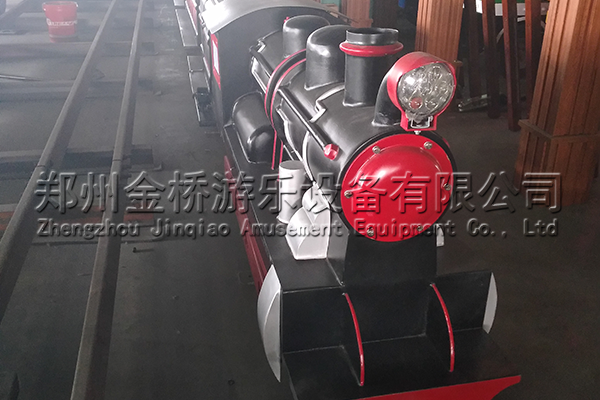 騎式軌道小火車